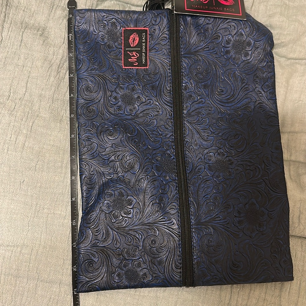 MAKEUP JUNKIE LARGE MAEKUP BAG